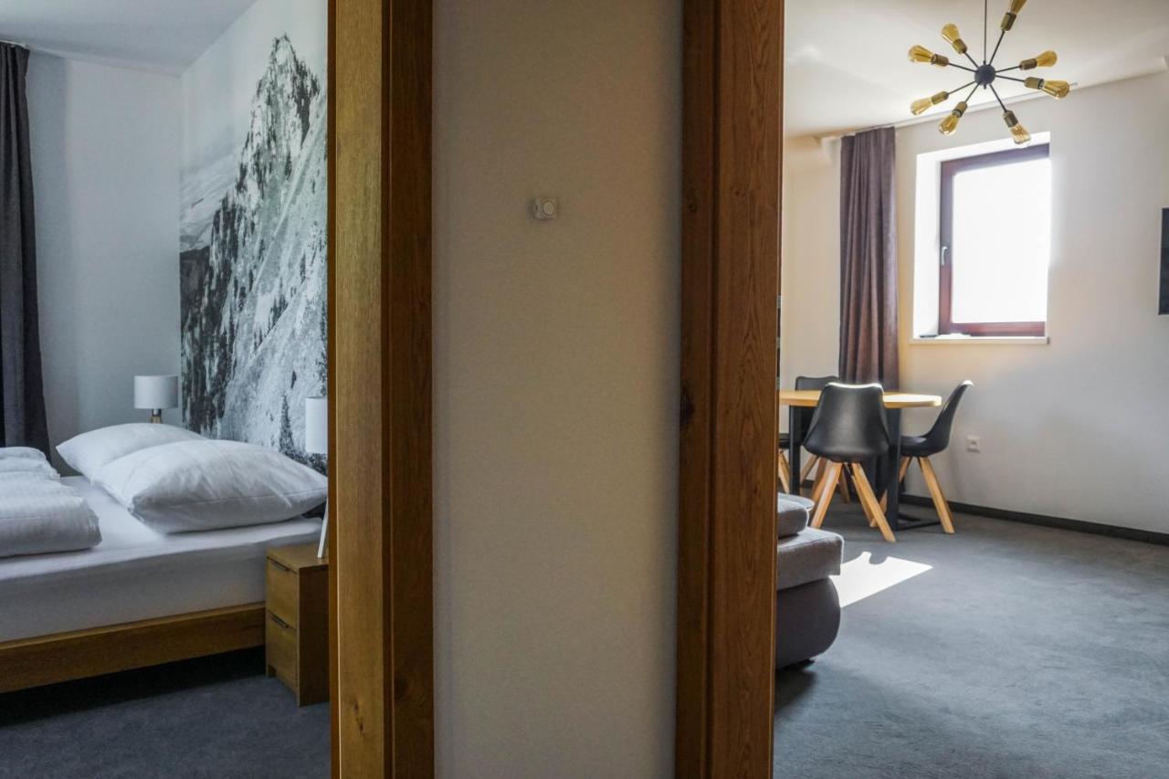 Apartmány GOLF&SKI Valča Exterior foto