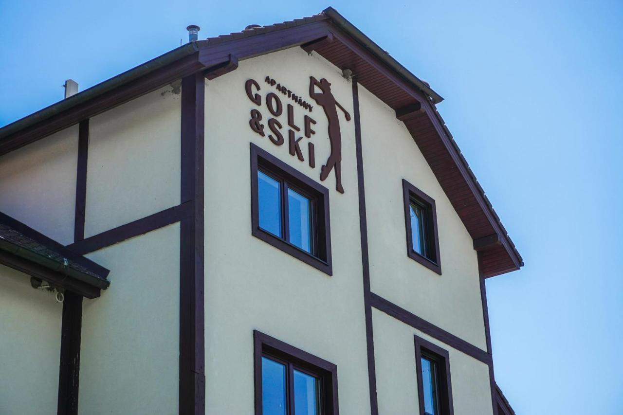 Apartmány GOLF&SKI Valča Exterior foto