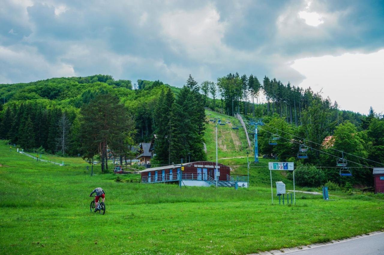 Apartmány GOLF&SKI Valča Exterior foto