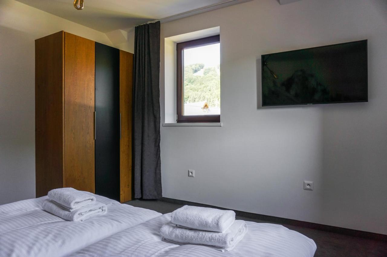 Apartmány GOLF&SKI Valča Exterior foto