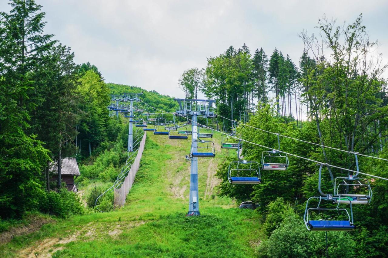 Apartmány GOLF&SKI Valča Exterior foto